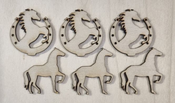 Hovedbilde Hest og hestesko- Scrappehuset egen trepynt- T126