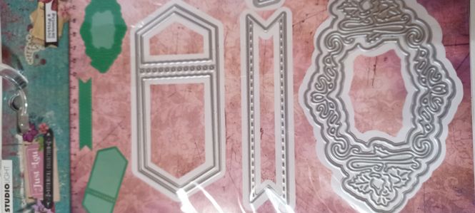 Hovedbilde Studio light dies 09 - Just Lou - 07